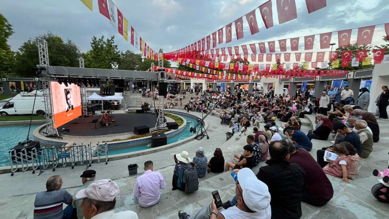 31 ilçe birden Konya’nın göbeğine taşındı 2